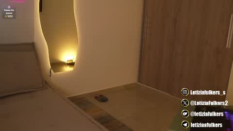Letizia Fulkers online show from June 25, 2:51 pm