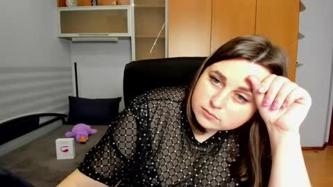 Naomi online show from April 28, 9:13 am