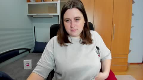 Naomi online show from June 9, 6:02 am