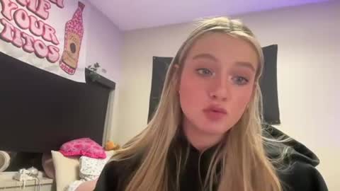 lexisRose online show from March 2, 3:45 am