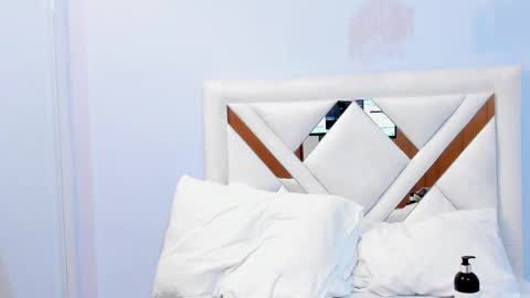 Gabrielle online show from April 20, 6:11 pm