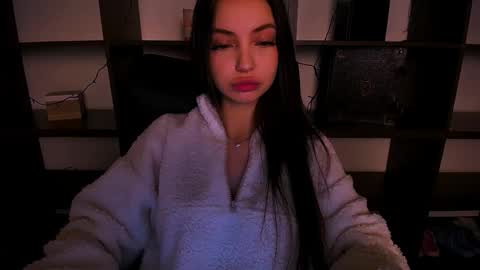 Alexia online show from December 30, 1:36 pm