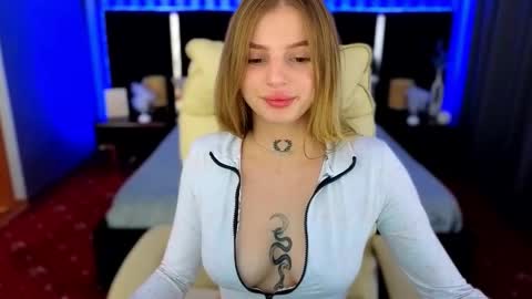 Snapshot of lexi_si chatting on October 18, 6:49 am lexi_si online show from October 18, 6:49 am