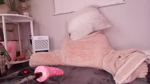 Lexi Smith online show from April 29, 10:40 am