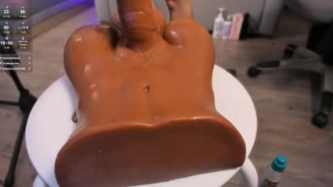 lexiee__ online show from April 23, 12:29 pm