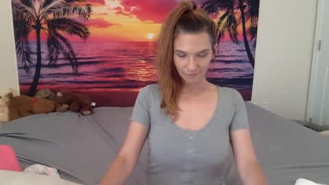 Snapshot of lexiial0 chatting on October 1, 5:07 pm Alexia L. online show from October 1, 5:07 pm