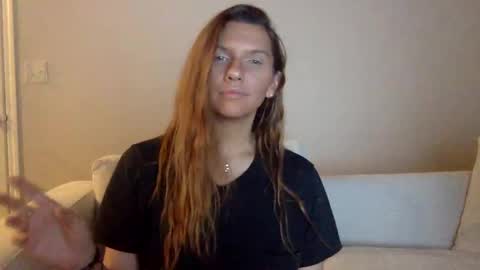 Snapshot of lexiial0 chatting on February 1, 6:00 am Alexia L. online show from February 1, 6:00 am