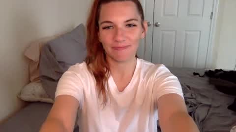 Snapshot of lexiial0 chatting on December 16, 5:43 pm Alexia L. online show from December 16, 5:43 pm