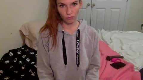 Snapshot of lexiial0 chatting on December 7, 10:28 pm Alexia L. online show from December 7, 10:28 pm