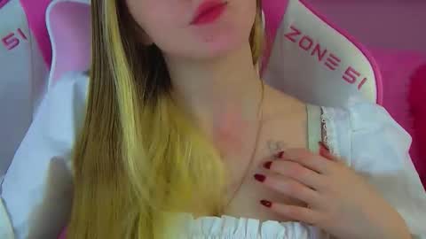 Lexi online show from November 18, 6:25 am