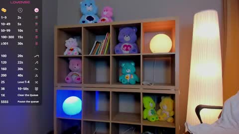 lexirouge           online show from April 23, 4:20 am