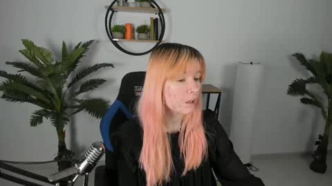 Lexi Wenford NO NUDE GODDESS online show from February 24, 2:49 am