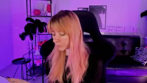 Lexi Wenford NO NUDE GODDESS online show from February 20, 3:12 am