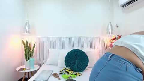 lexxi_gb online show from June 16, 8:43 pm