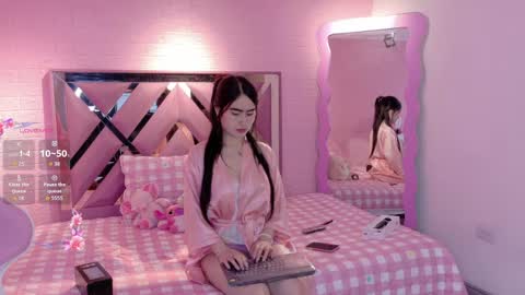 LEXY online show from May 4, 3:43 am