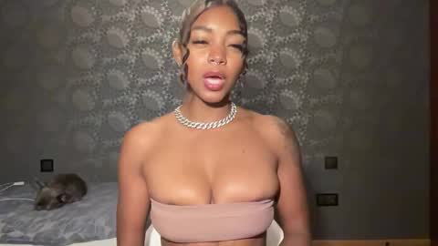 LEXY - Independent account online show from October 30, 12:24 am