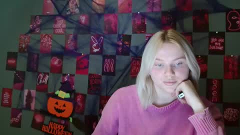 Leyla online show from November 1, 8:18 am