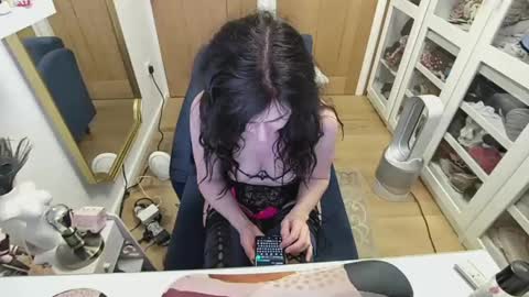 Snapshot of leylaviolet1 chatting on March 11, 2:53 am leyla online show from March 11, 2:53 am