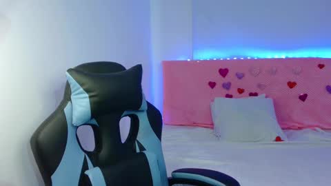 Lia  online show from February 21, 12:05 am