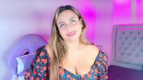 Lia  online show from April 8, 5:09 am