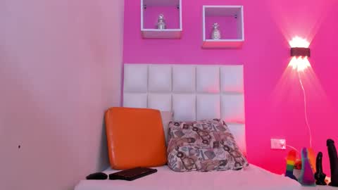 Snapshot of lia_antonella69 chatting on October 14, 11:24 am karol online show from October 14, 11:24 am