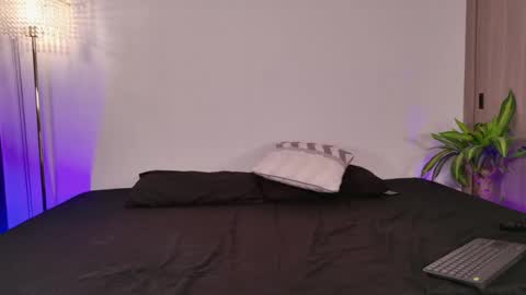 Lia online show from April 26, 6:00 am