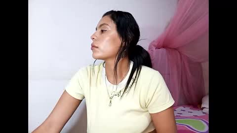 Snapshot of lia_hottie chatting on January 30, 2:49 am Lia online show from January 30, 2:49 am