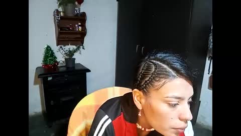 Snapshot of lia_hottie chatting on December 27, 11:06 am Lia online show from December 27, 11:06 am