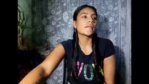 Snapshot of lia_hottie chatting on October 18, 10:33 pm Lia online show from October 18, 10:33 pm
