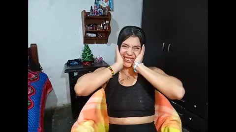 Snapshot of lia_hottie chatting on December 17, 10:00 pm Lia online show from December 17, 10:00 pm