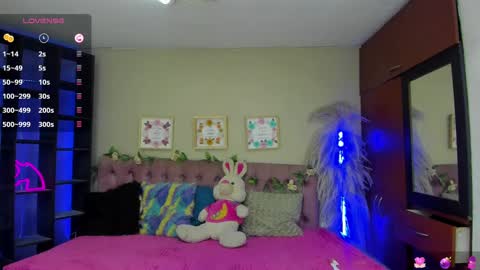 Snapshot of lia_keen chatting on March 3, 8:18 pm lia online show from March 3, 8:18 pm