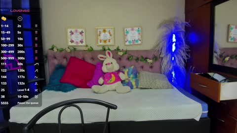 Snapshot of lia_keen chatting on January 30, 8:21 pm lia online show from January 30, 8:21 pm