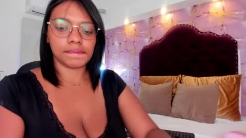 lia_mariana online show from July 11, 5:02 pm