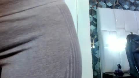 lia_mariana online show from June 19, 5:44 am