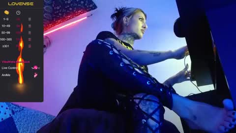 lia spicy   ig online show from April 23, 2:30 pm