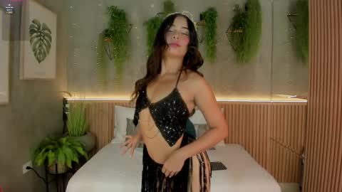 lia_montclair online show from June 8, 12:28 pm
