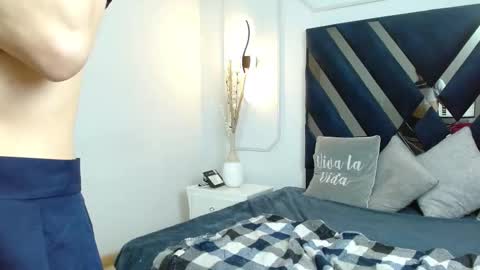 Lia online show from March 5, 3:30 pm