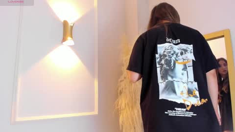 liz walton online show from December 12, 12:22 pm