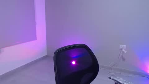   lia  online show from December 15, 2:28 am