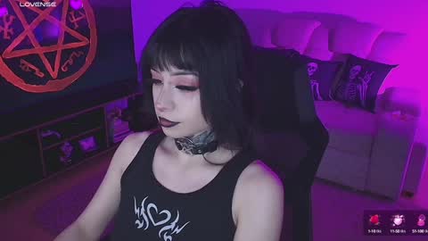 Liaa  online show from February 8, 7:49 pm