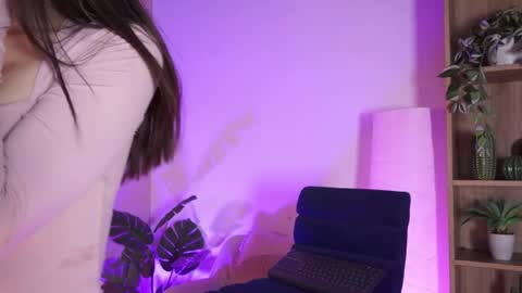 Lia  online show from April 25, 1:41 pm