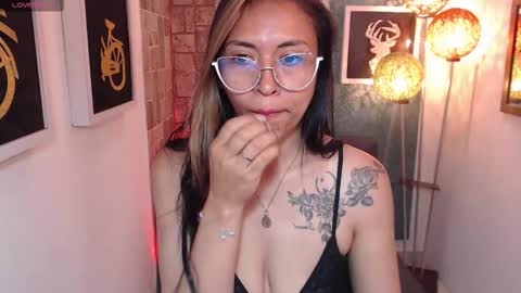 Liaaa    Seraaph online show from March 11, 1:47 pm