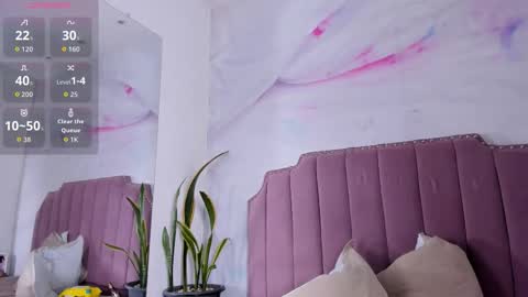 liaguzman online show from October 26, 3:57 am