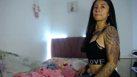 liahdiaz_ online show from June 11, 2:36 pm