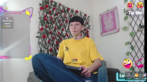 Liam  online show from April 25, 7:22 pm