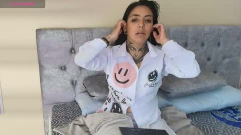 L I A M O N R O E online show from September 30, 12:00 pm