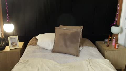 L I A M O N R O E online show from April 26, 1:42 pm