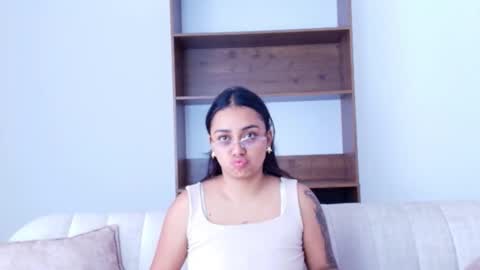 Snapshot of liamoon_ chatting on October 13, 1:47 pm Lia online show from October 13, 1:47 pm