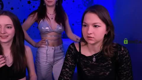 Li online show from April 26, 7:11 pm