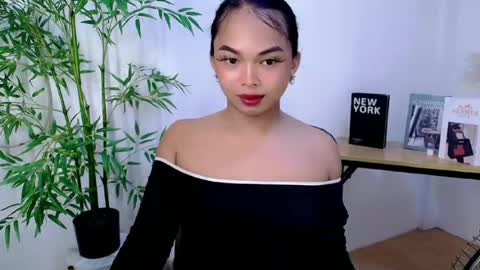 CALL ME LIANNA online show from June 19, 7:39 pm